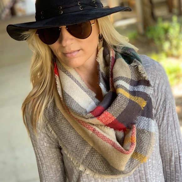 ✨LAST ONE✨khaki-gray-mustard infinity scarf - Picture 3 of 4